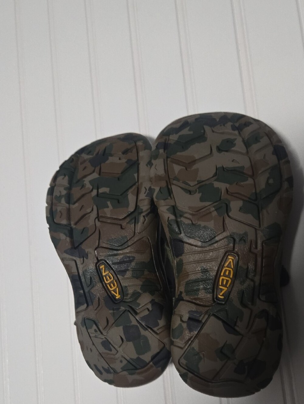 Keen Kid Waterproof Outdoor Sandals / Size 2 - Picture 2 of 5